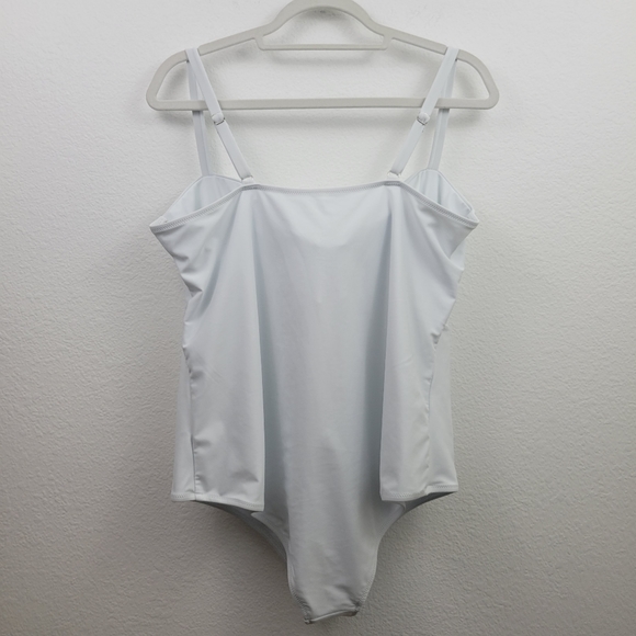 White One Piece Swimsuit With Front Keyhole - Picture 6 of 9